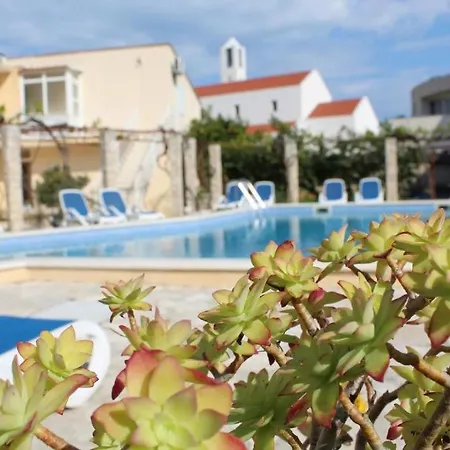 Apartamento Bedroom Poolside Oasis Retreat 1 Korčula